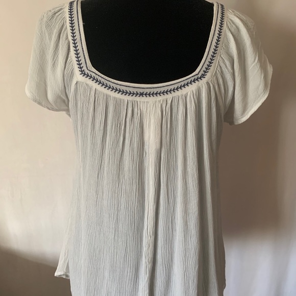 Top - Picture 3 of 3